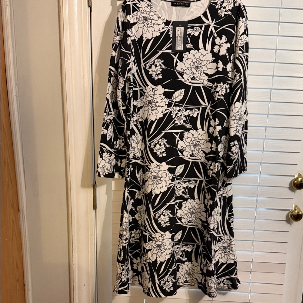 bryn Walker Black and White Floral Long Sleeve Dress